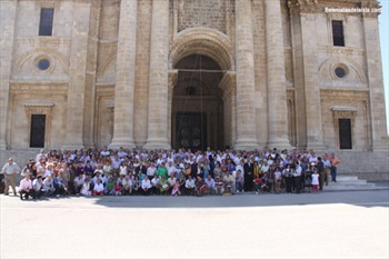 Foto de familia de los asistentes a la convivencia (foto: belenistasdelaisla.com).