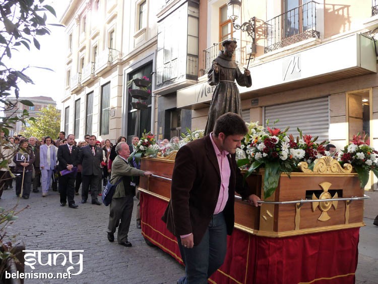 Procesión en honor a San Francisco de Asís por las calles de Guadalajara.