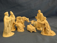 Nacimiento y Reyes adorando