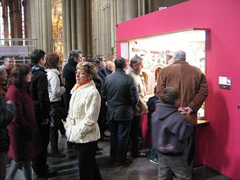 Un momento de la visita al Belén Napolitano en el Museo Diocesano.