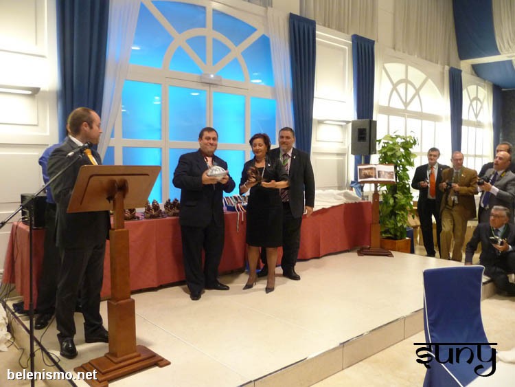 Entrega de trofeos y recuerdos
