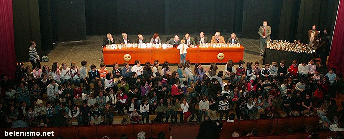 Imagen de los niños premiados en el Concurso Escolar de Cartas a los Reyes Magos